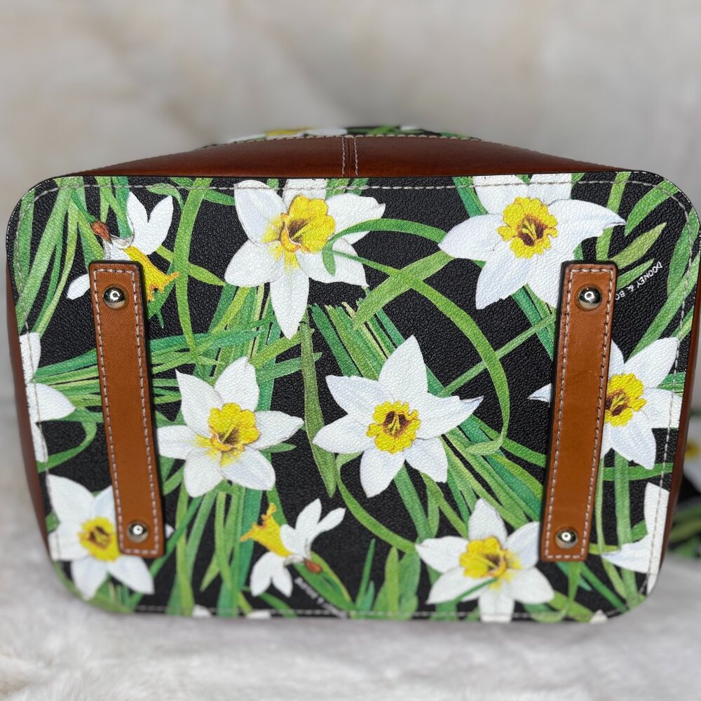 Dooney & Bourke Daffodils on Black Drawstring Bucket Bag With Matching Wristlet - Picture 6 of 16